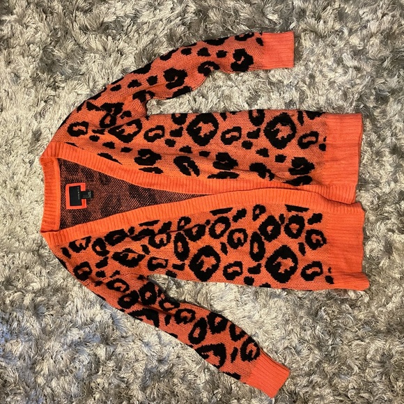 bold sweater cardigan - Picture 1 of 2